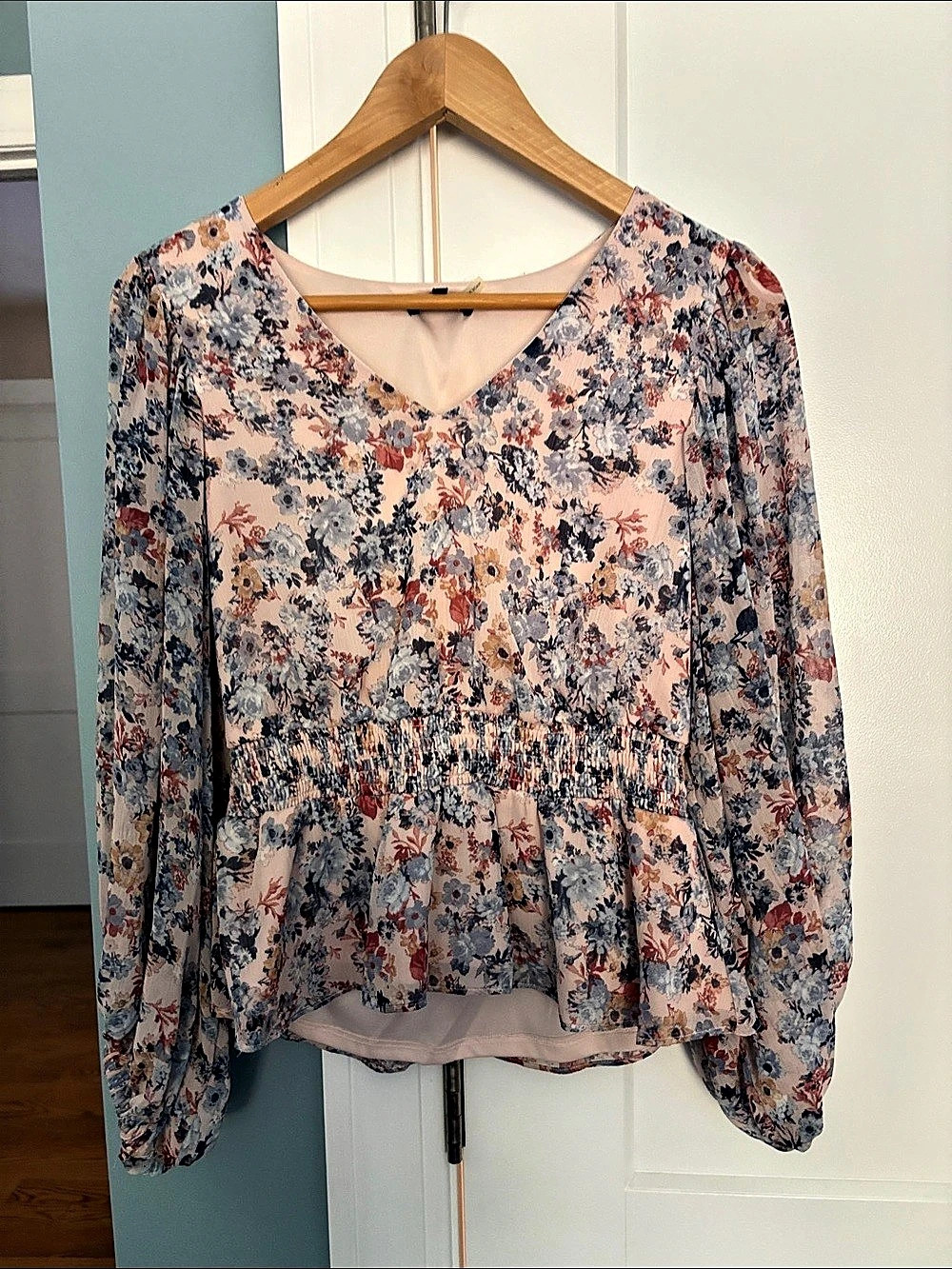 1.STATE Floral Blouse in Pink & Blue Size Small